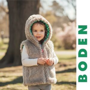Mini Boden Shaggy Faux Fur Hooded
Vest, Size 5-6 Y, MSRP‎ $52